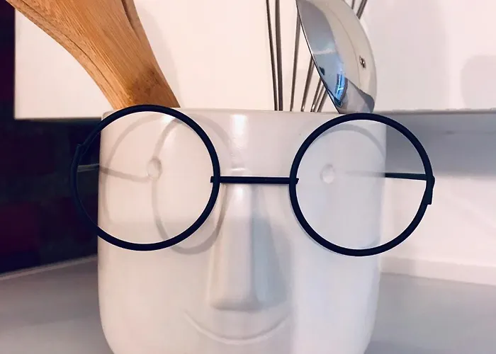 Amos Homes בית הארחה