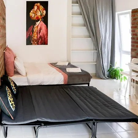 Amos Homes Гостевой дом *