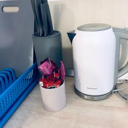 Гостьовий будинок Amos Homes