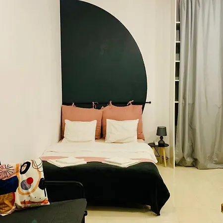 Amos Homes 3*