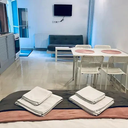 Amos Homes