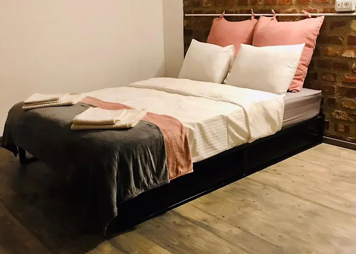 Amos Homes Бухарест