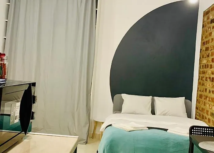 Amos Homes 招待所