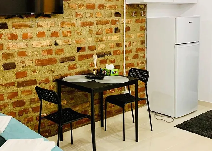 Amos Homes 3* Бухарест