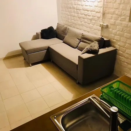 Guest house Amos Homes