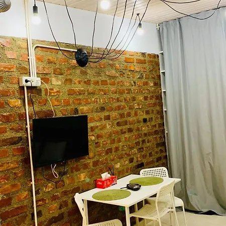 Guest house Amos Homes