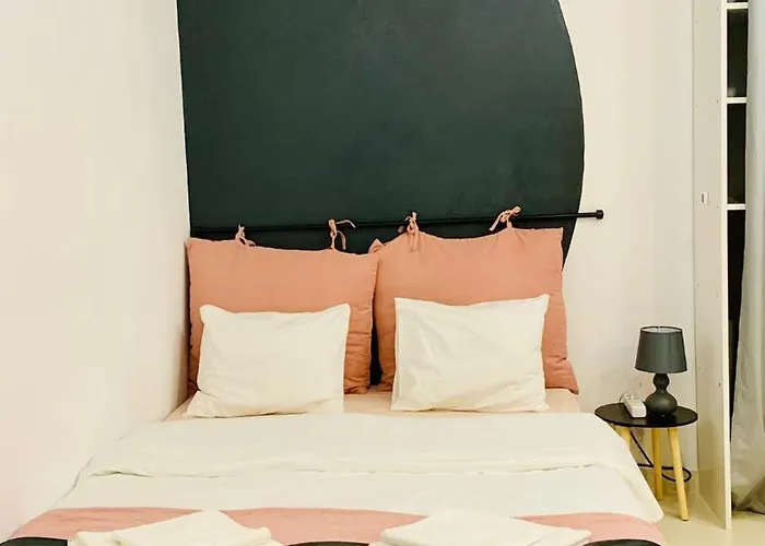 Amos Homes Πανσιόν